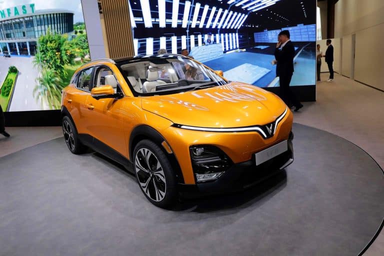 Khung Cảnh Thị Trường Ô Tô Việt Nam Sự Trỗi Dậy Của Xe Điện Và Vị Thế Bền Vững Của Xe Xăng